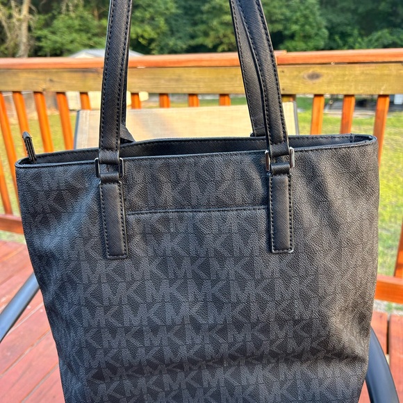 Michael Kors Medium Sized Morgan Tote - Picture 2 of 5